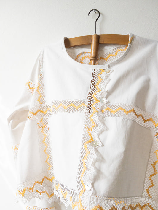 Háčkovaná košeľa s rukávmi