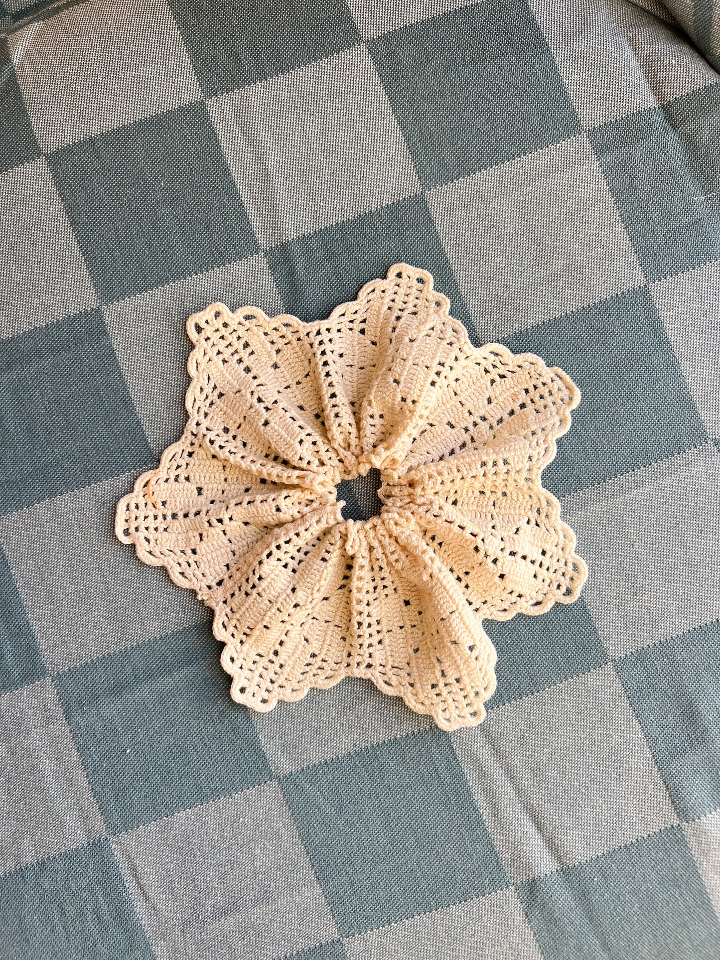 Háčkovaná gumička