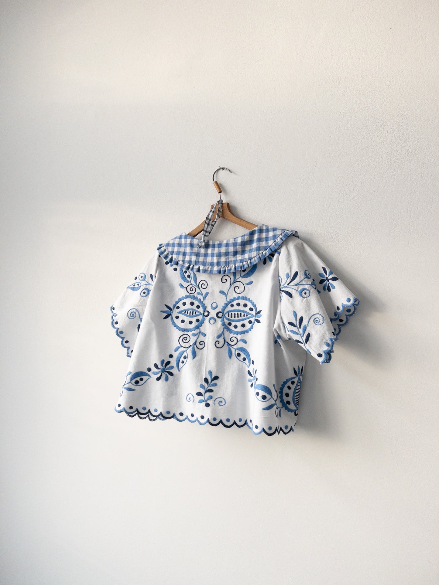 Blue folklore shirt with collar