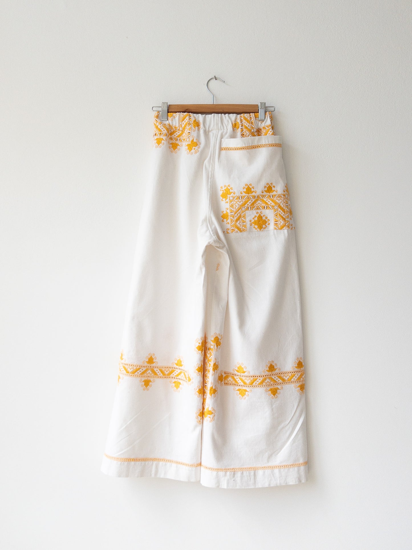 Pantalón de lino blanco