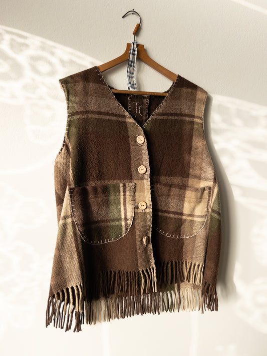 Wool vest with tassels Brown